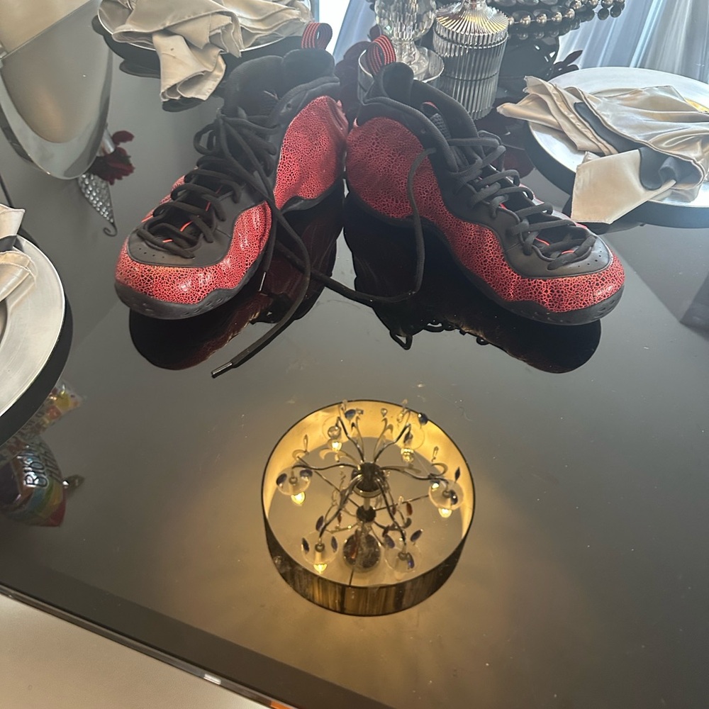 Nike Red and Black Athletic Shoes - Picture 3 of 5